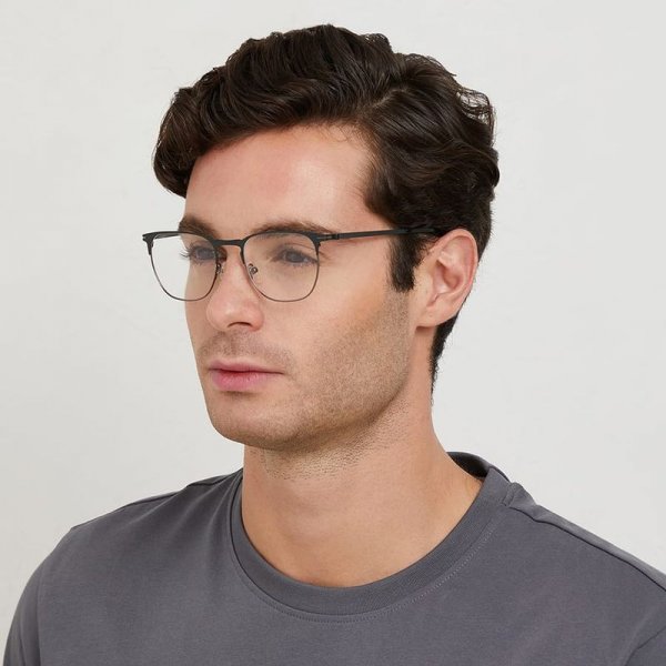 Square Glasses in Metal